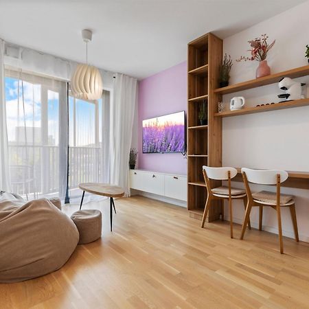 Apartamento Lam Lavender - Free Parking Bratislava Exterior foto