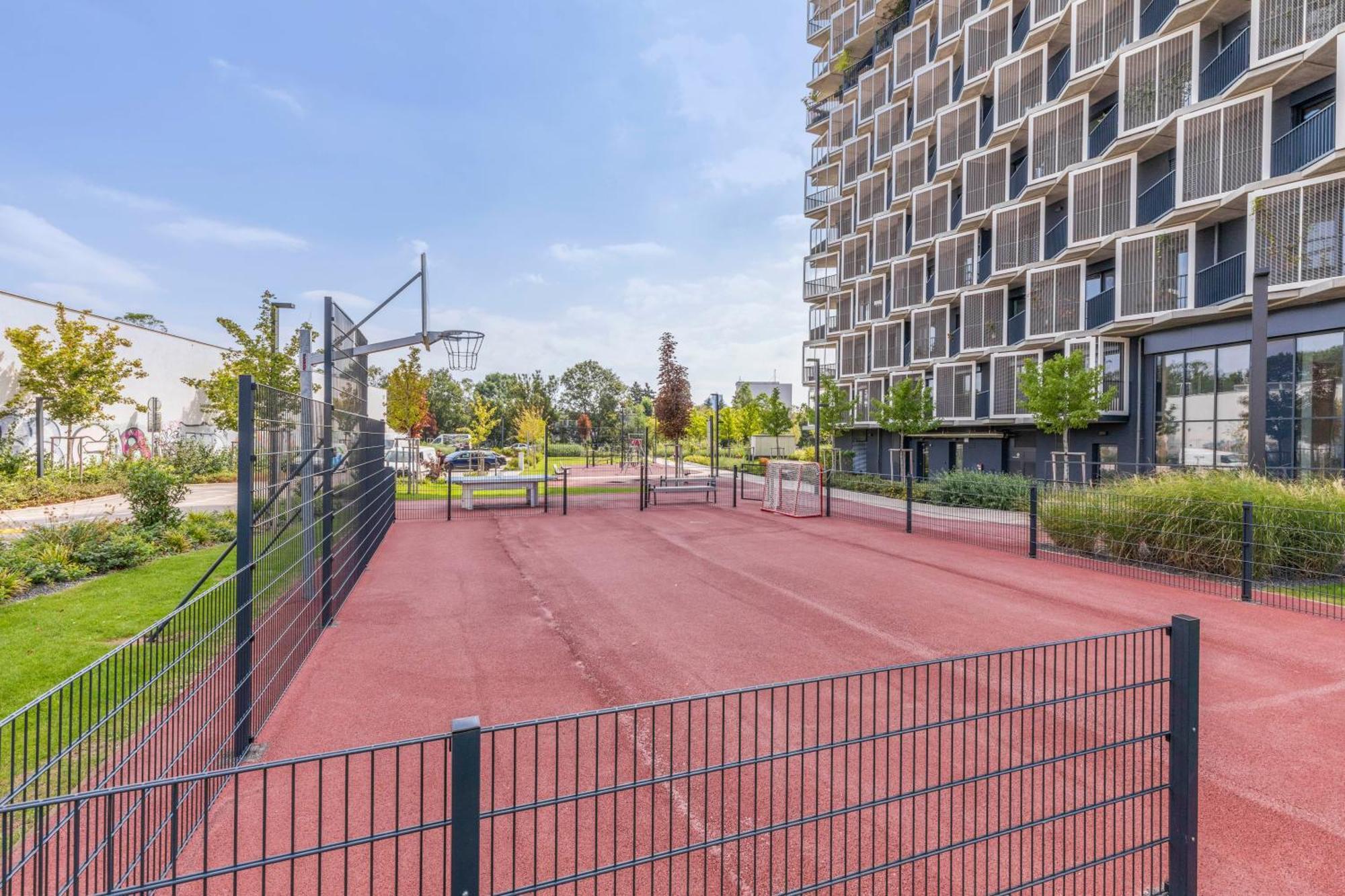 Apartamento Lam Lavender - Free Parking Bratislava Exterior foto